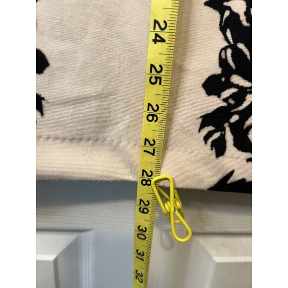 Lauren Conrad Size 6 Polyester Black & Pink floral Fit And Flare Cocktail Dress - Picture 4 of 10